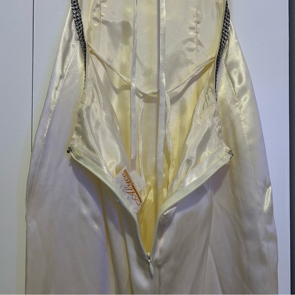 Alyce Design White Spaghetti Strap Open Back Simple Wedding/Prom/Event Dress - Picture 6 of 9